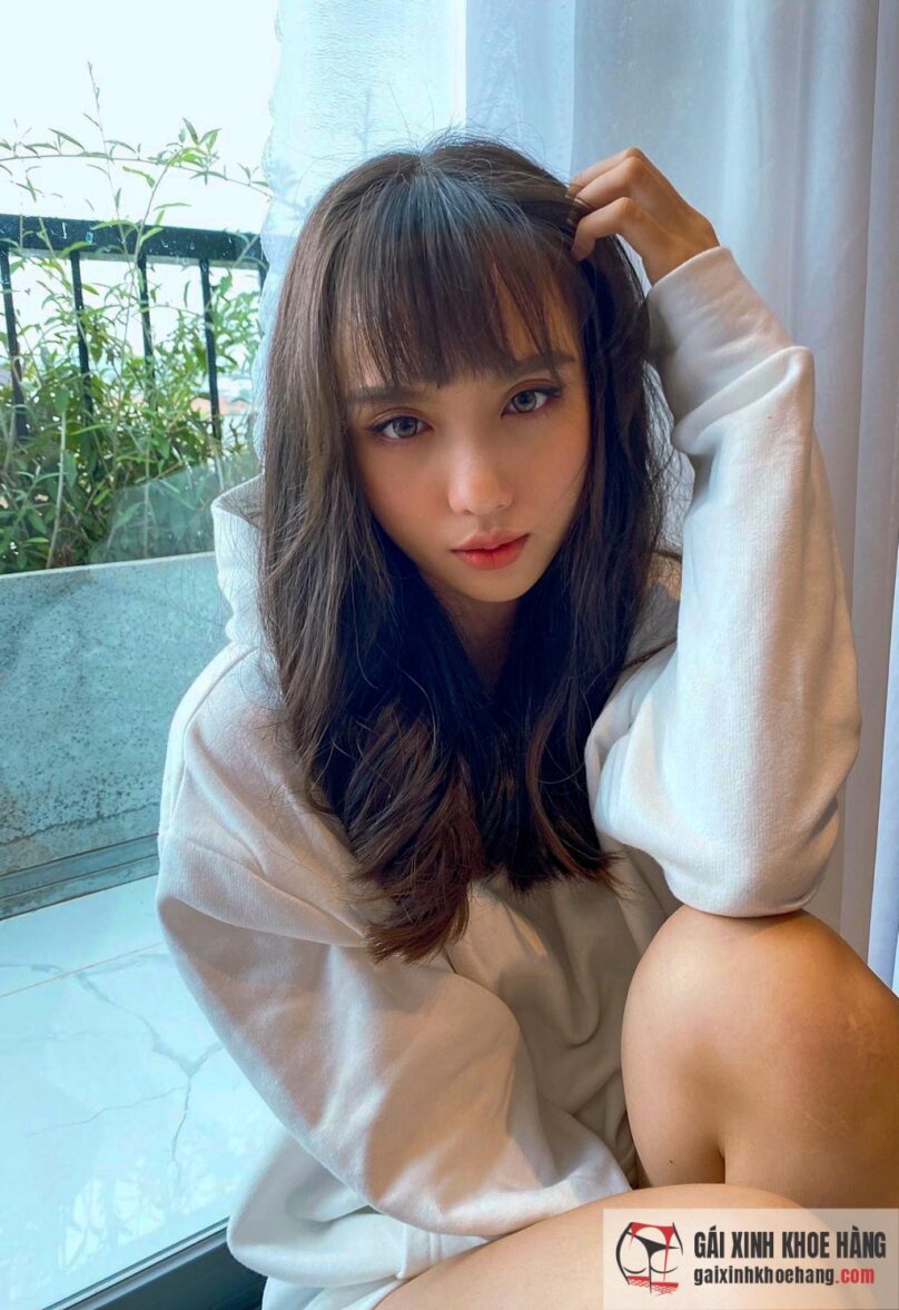 Hot girl Hà thành Kelly Ý Như xinh đẹp nóng bỏng khiến cộng đồng mạng đứng ngồi không yên