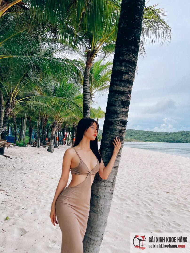 Cùng ngắm loạt ảnh mặc bikini sexy đến nghẹt thở của Diễm My 9x