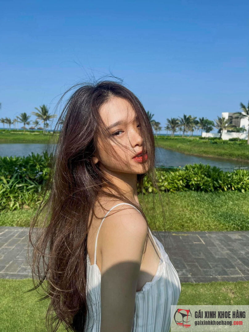 Cùng ngắm nhìn loạt ảnh sang xịn mịn của Linh Ka