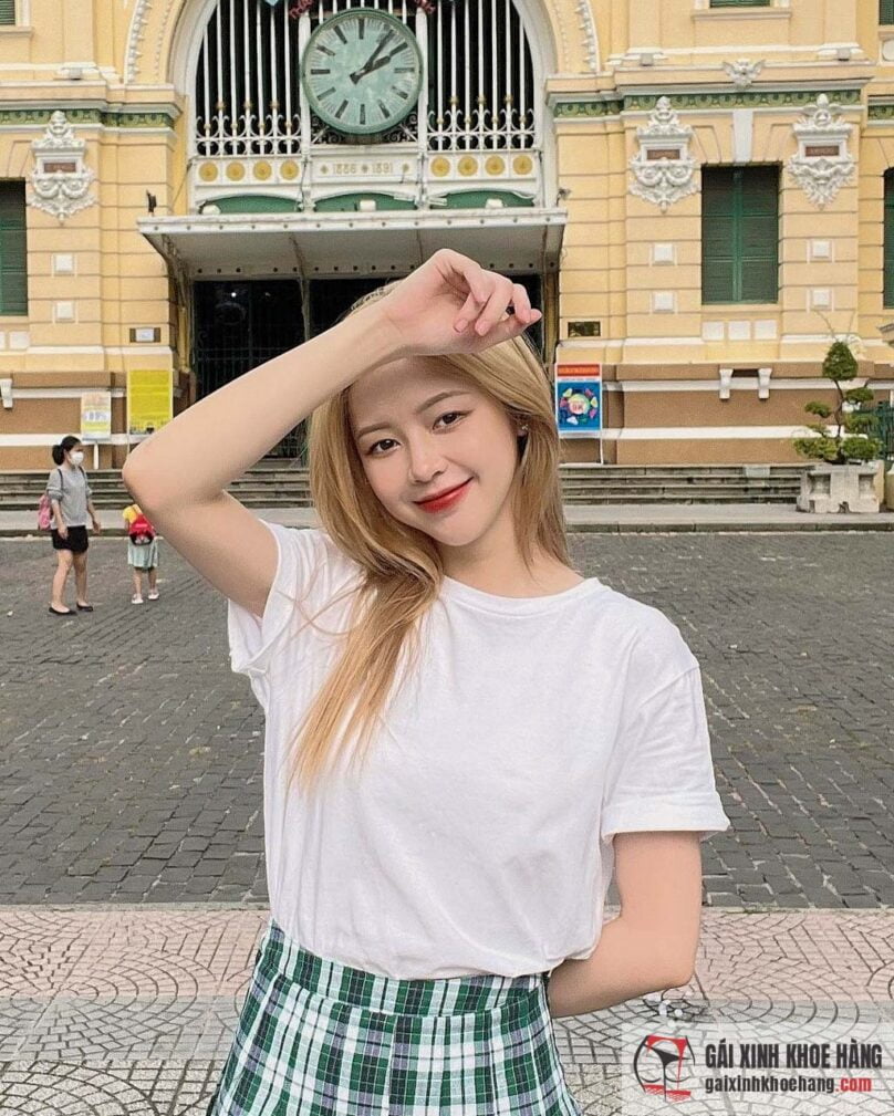 Cùng ngắm nhìn loạt ảnh sexy nóng bỏng của ca sĩ Liz Kim Cương