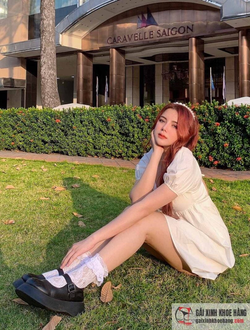 Hot girl Phan Thị Ngọc Khanh khoe vòng 1 cực khủng