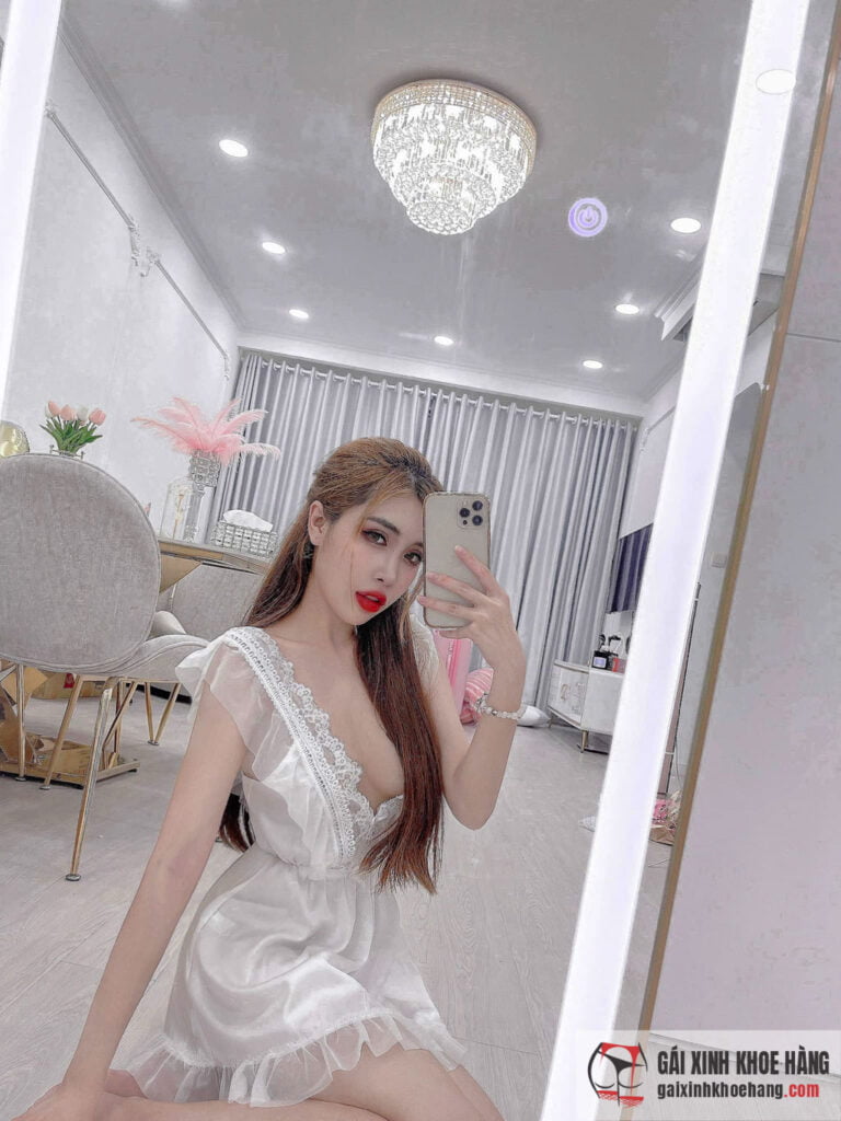 Hot Girl Ghiền Mì Gõ Pinky Bảo Trân Xinh đẹp Nóng Bỏng