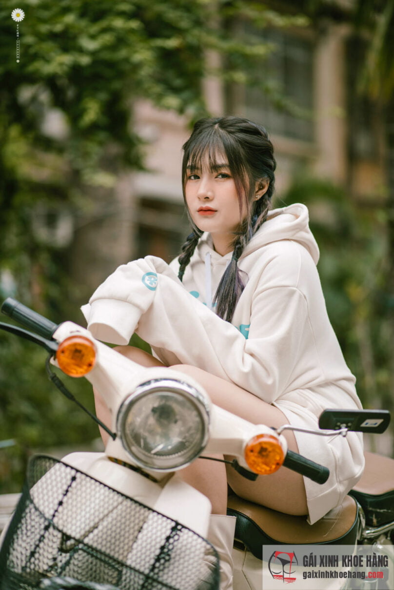 Bộ ảnh xinh đẹp thuần khiết của nữ thần học đường Quỳnh Alee
