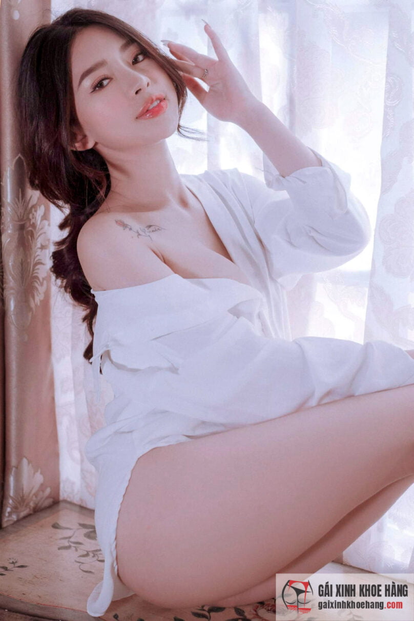 Cùng ngắm nhìn loạt ảnh xôi thịt cực nóng bỏng của Tiểu Uyên