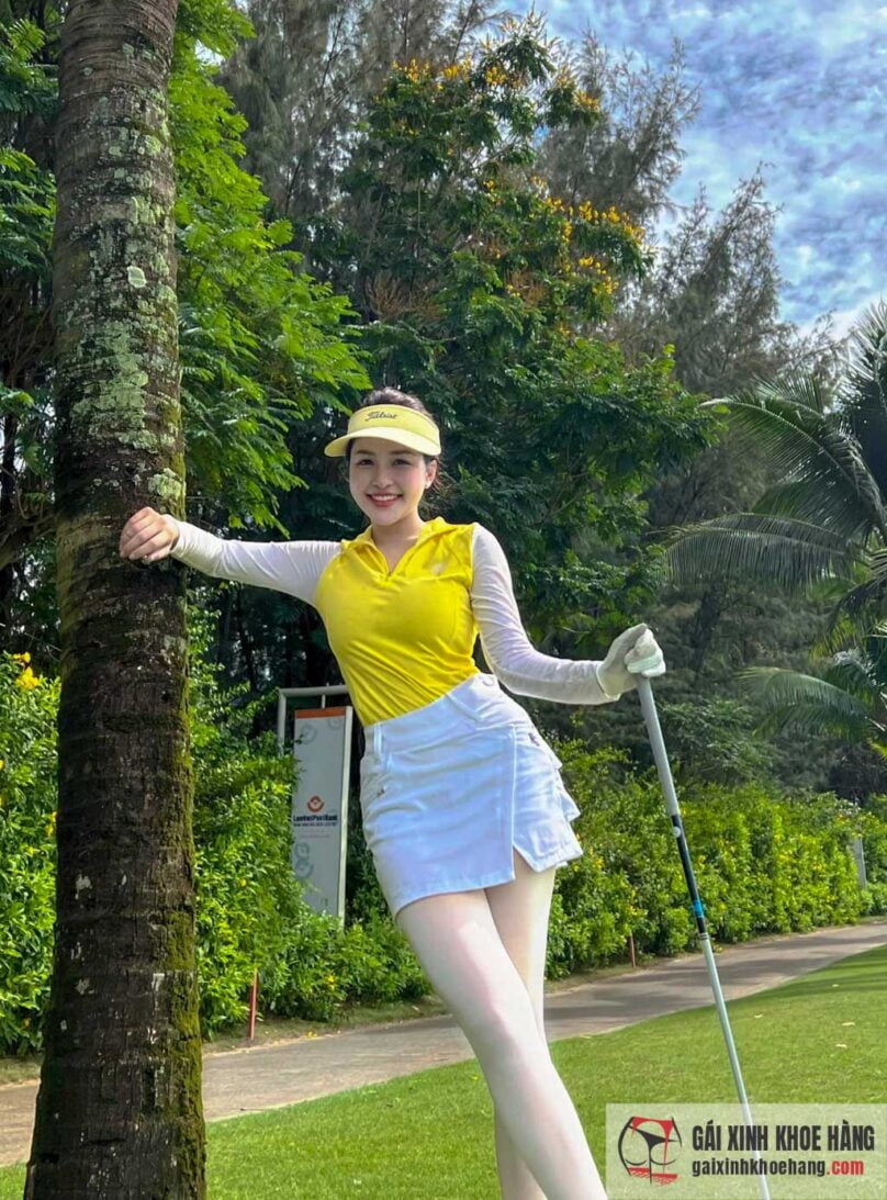 Hot girl Trâm Anh lên hương lên sắc sau một loạt scandal