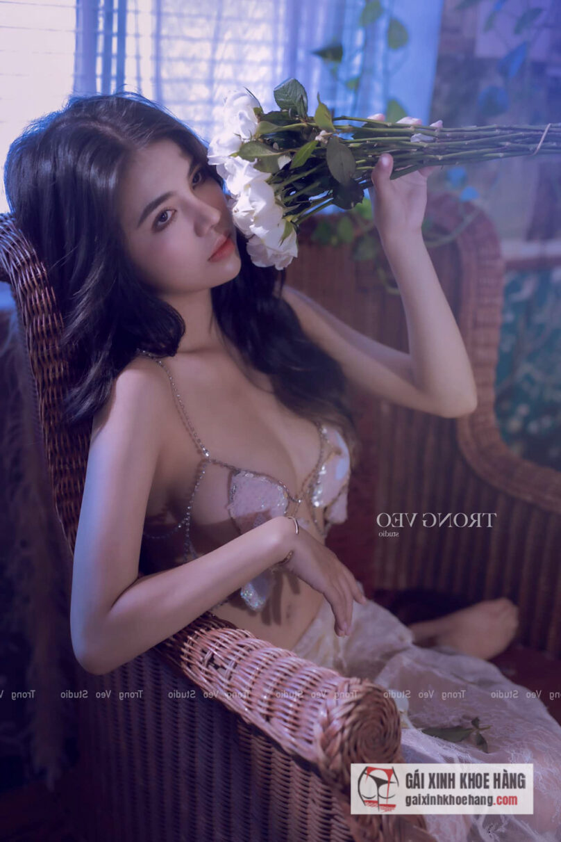 Mai Dora - MC xinh đẹp nóng bỏng của VCS