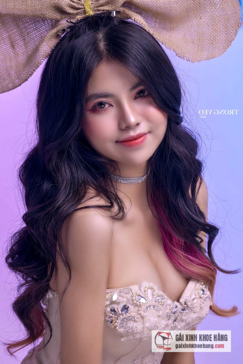Mai Dora - MC xinh đẹp nóng bỏng của VCS