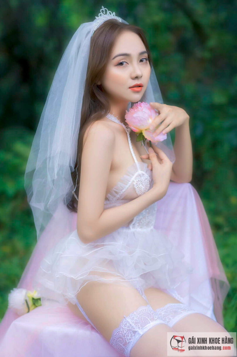Cùng xem những hình ảnh của Hứa Thảo Nguyên