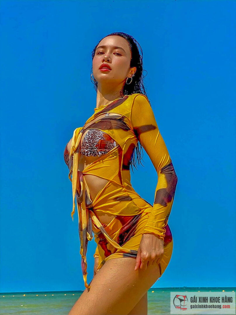 Vũ Ngọc Anh từ người đẹp áo dài đến diễn viên nóng bỏng nhất showbiz