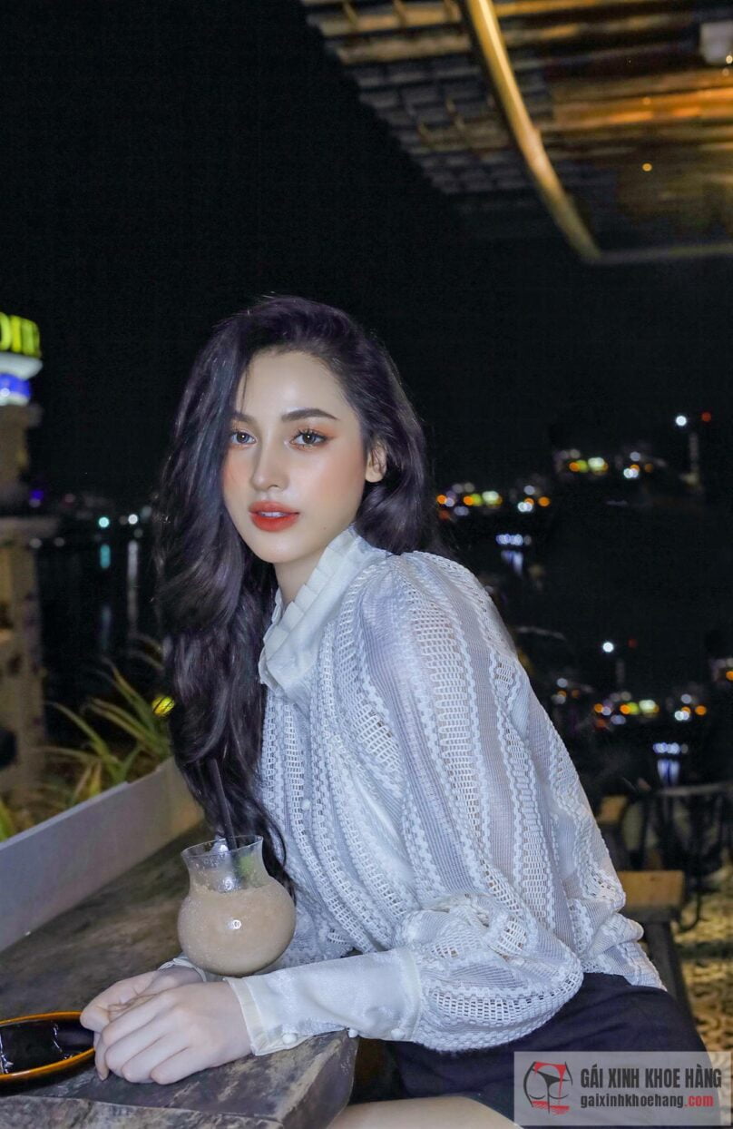 Hot girl Ê Đê Duyên Bkrông khiến dân mạng đổ rạp vì quá xinh đẹp