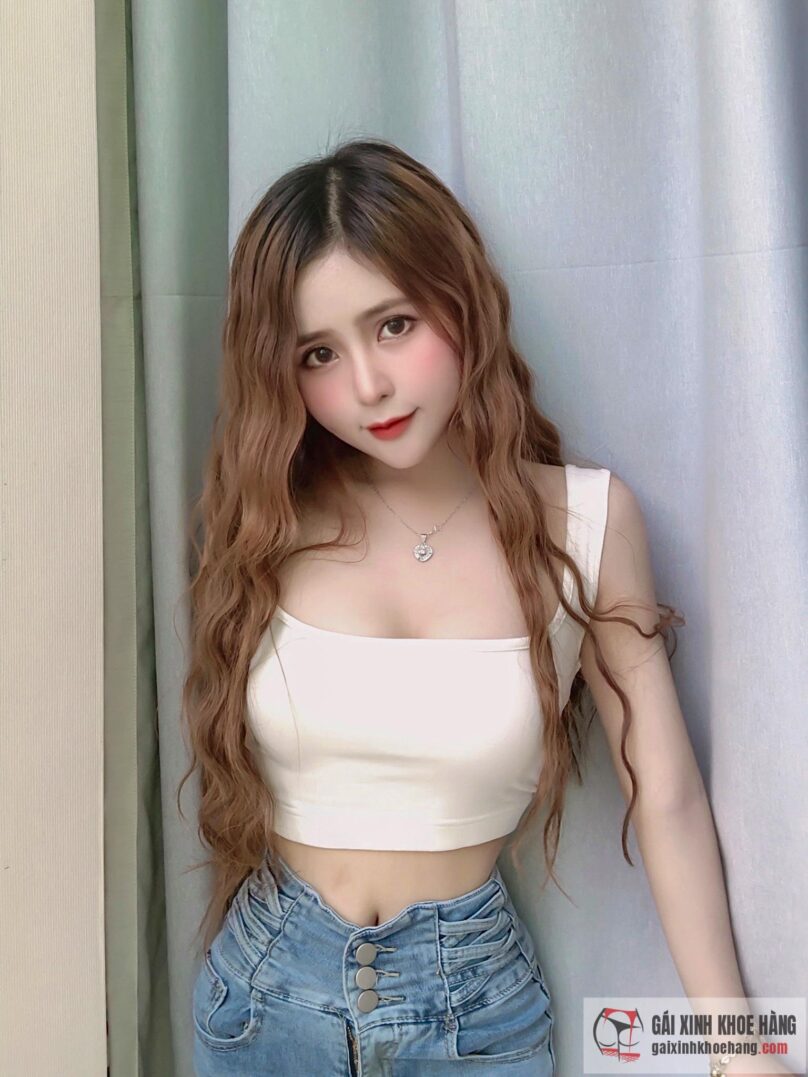 Cùng ngắm loạt ảnh nóng bỏng đốt mắt của Huỳnh Quế Trinh.