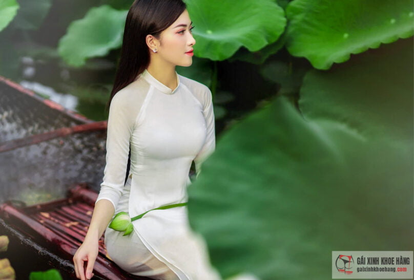 Hot girl Nguyễn Minh Ngọc khiến dân tình mất ngủ vì diện bikini thả dáng cực quyến rũ