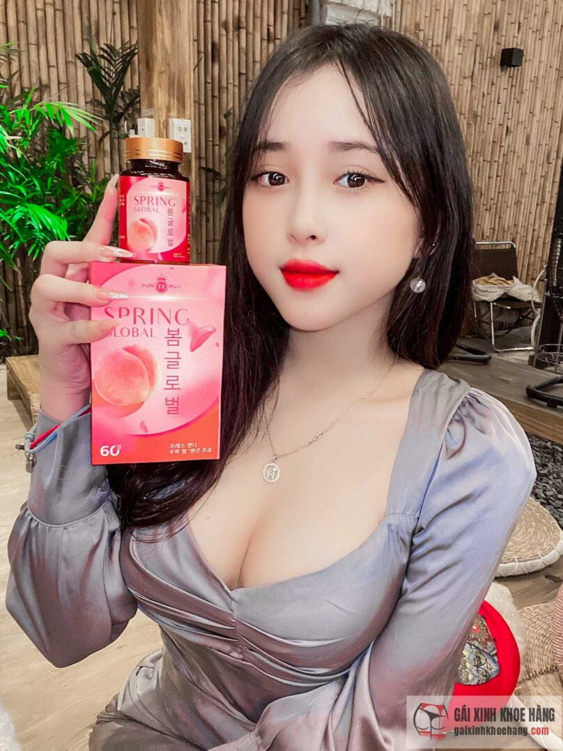 Hot girl Nguyễn Hiền (Hiền Thỏ) khoe body cực phổng phao