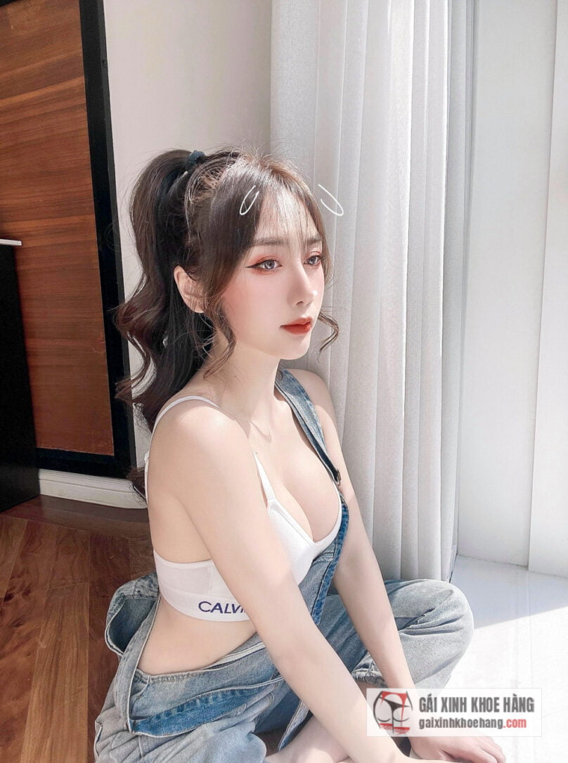 Cùng xem loạt ảnh sexy gợi cảm của DJ Quỳnh Nhi!
