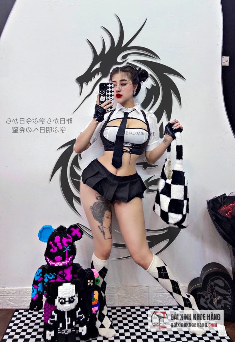 Cùng xem loạt ảnh Cosplay nóng bỏng của Trương Thúy Quỳnh!