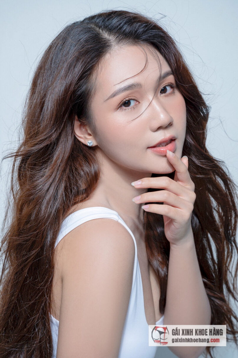 Cùng xem loạt ảnh của diễn viên Phạm Ngọc Anh mặc binini nóng bỏng!