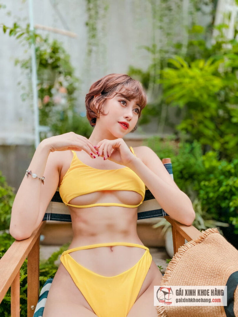 Cùng xem những hình ảnh xinh đẹp nóng bỏng của Việt Phương Thoa