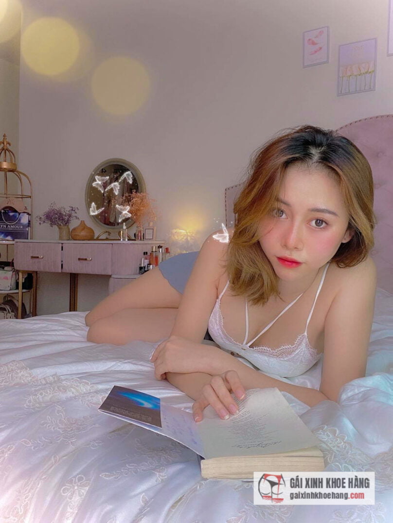 Cùng xem những hình ảnh xinh đẹp nóng bỏng của Việt Phương Thoa