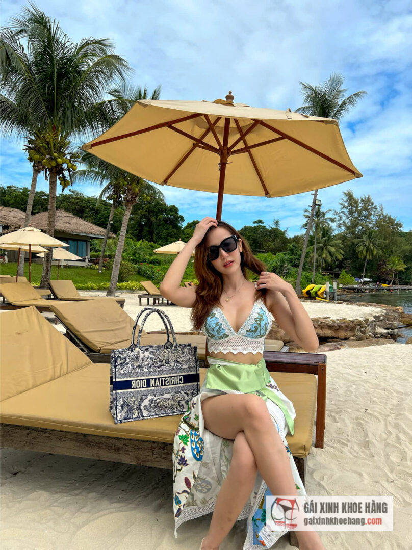 Cùng ngắm loạt ảnh sexy gợi cảm của người mẫu Mine Metita!