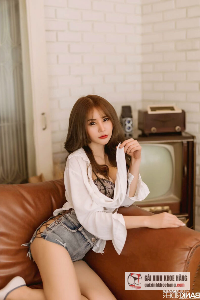 Cùng ngắm loạt ảnh bikini sexy của người đẹp Fongbeer!