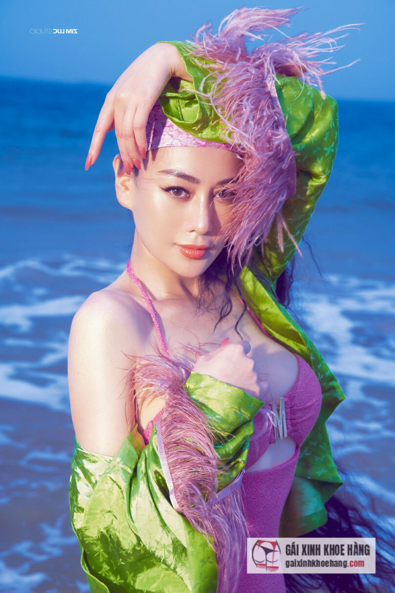 Cùng xem loạt ảnh bikini nóng bỏng của Phương Oanh! 