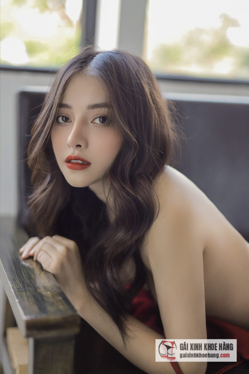 Cùng xem loạt ảnh của Nguyễn Thị Hằng với vẻ đẹp tựa thiên thần! 