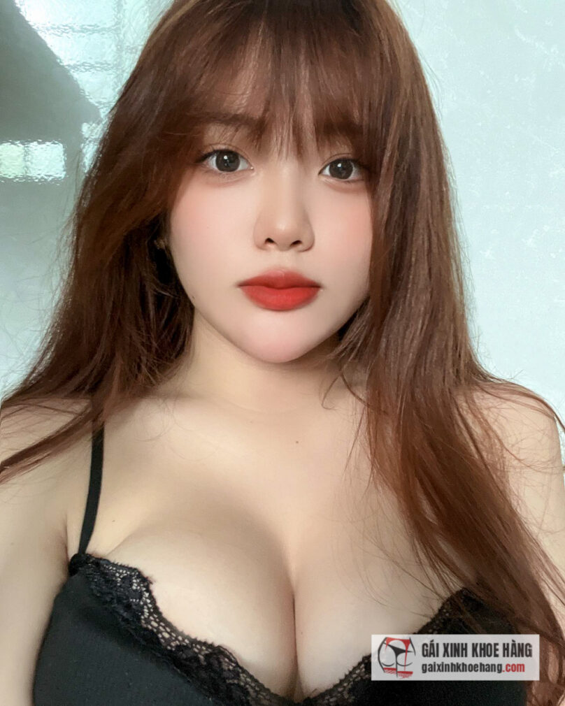 Cùng ngắm loạt ảnh nóng bỏng của hot girl Thanh Thủy!