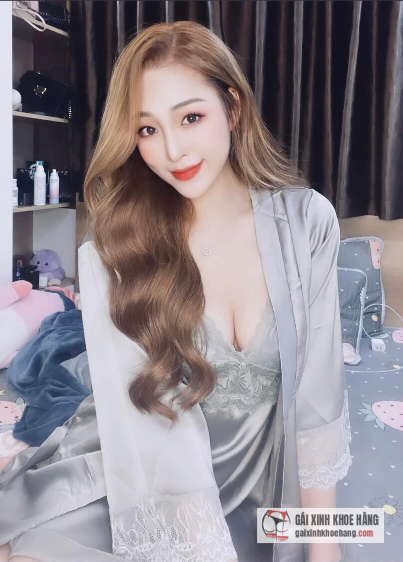 Cùng ngắm loạt ảnh khoe body nóng bỏng của Thu Trang!
