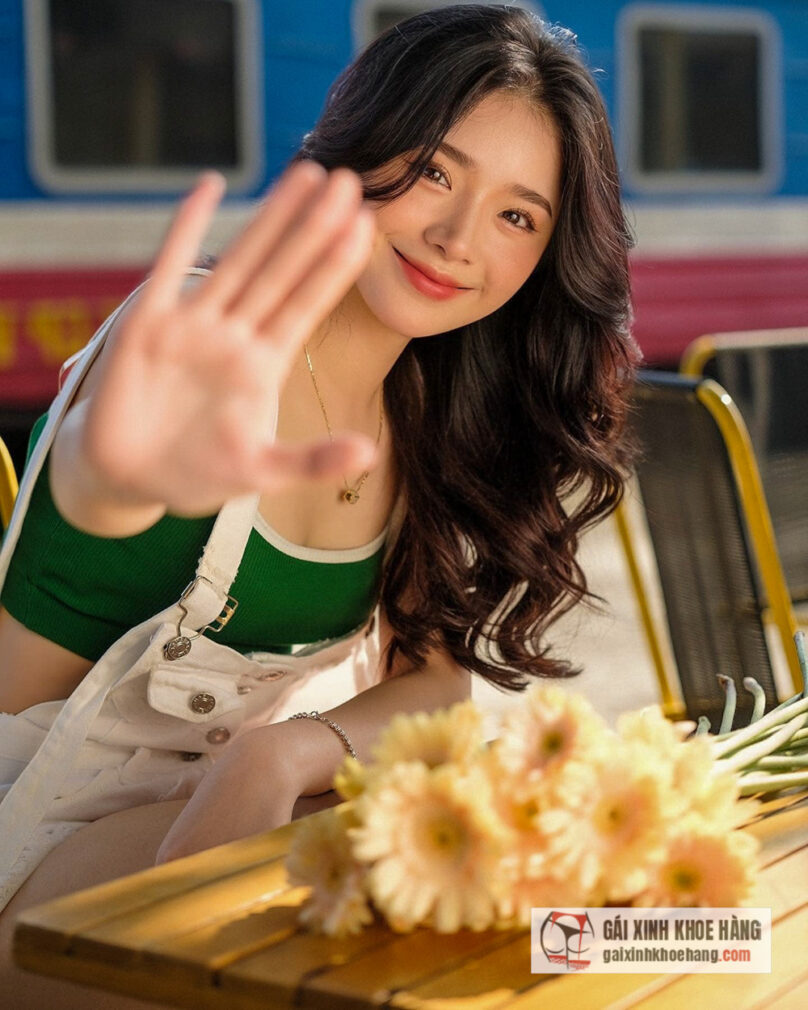 Nữ hình 2k khiến bao trái tim ngây ngất vì quá xinh đẹp