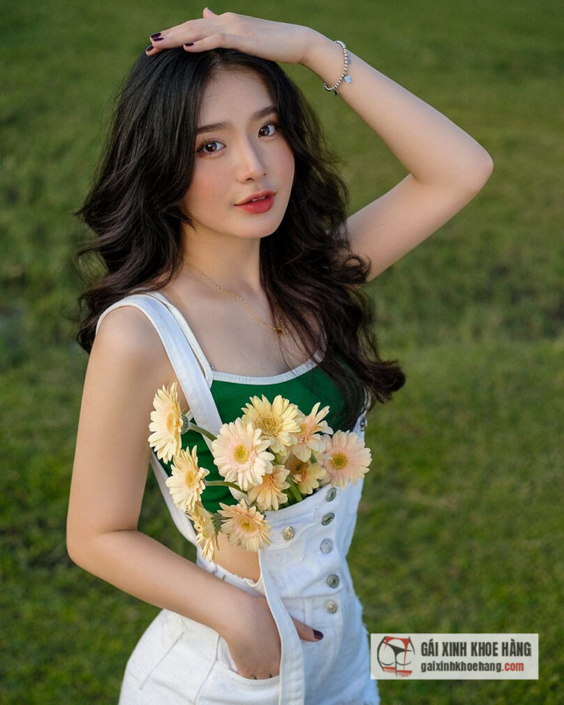 Nữ hình 2k khiến bao trái tim ngây ngất vì quá xinh đẹp