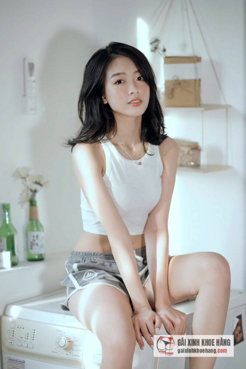 Cùng xem loạt ảnh xinh đẹp hút hồn của Linh Hoài!