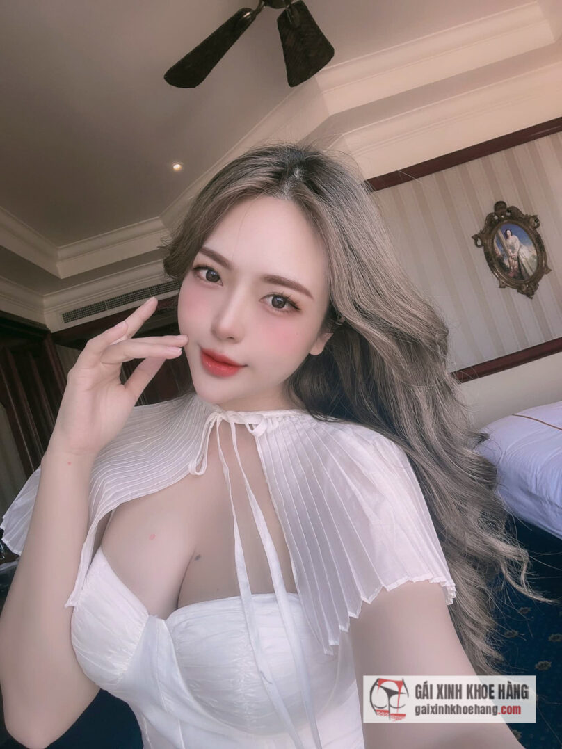 Cùng xem những hình ảnh bikini của Huyền Rubi!