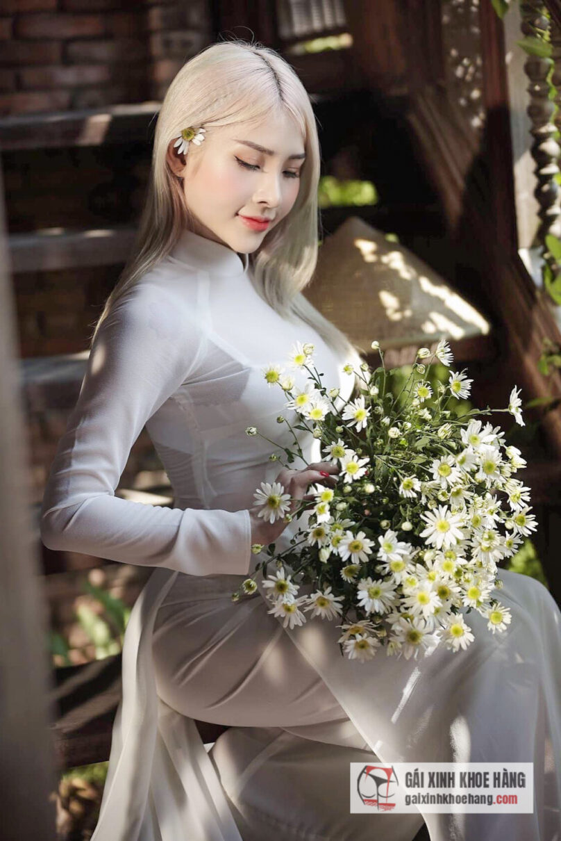 Vẻ đẹp ngọt ngào quyến rũ của diễn viên DJ Tina Thảo