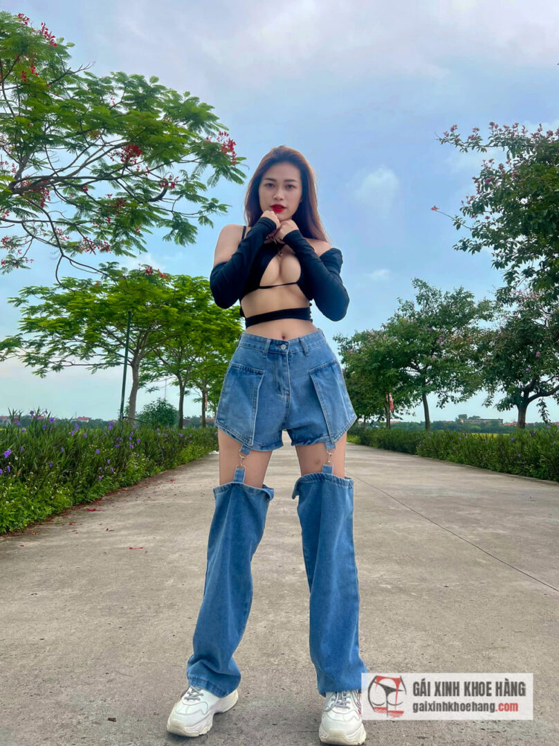 Hot girl Kiều Oanh khoe thân hình nóng bỏng khó cưỡng lại