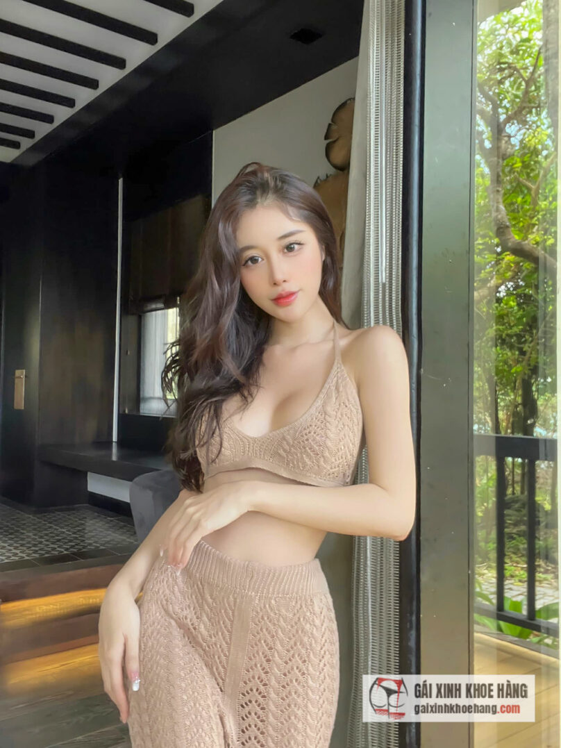 Người mẫu 9x Sài Thành Liên Khoa có gương mặt xinh đẹp tựa búp bê