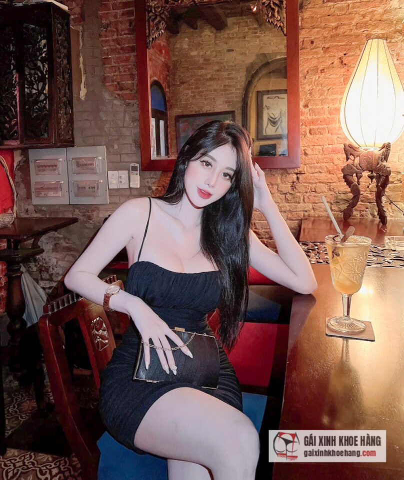 Cùng xem loạt ảnh nóng bỏng mới nhất của Liên Khoa!
