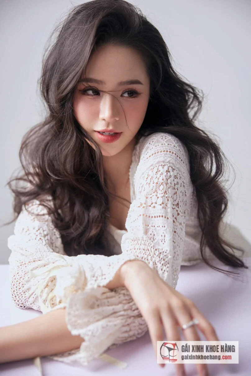 Cùng xem loạt ảnh nóng bỏng của hot girl MC Bảo Châu!
