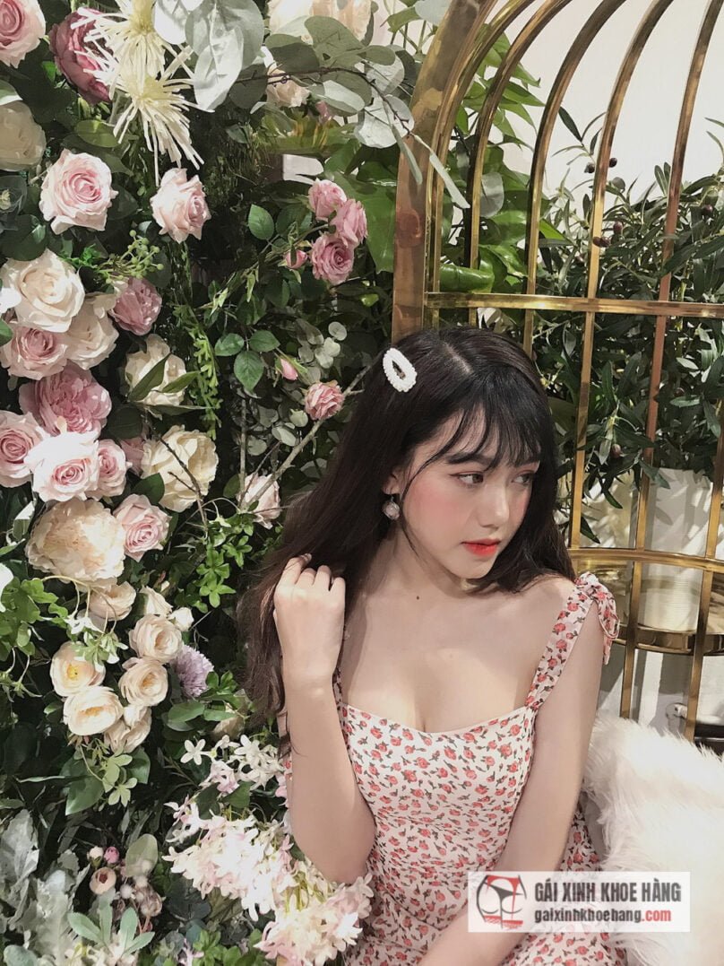 Cùng xem loạt ảnh xinh đẹp quyến rũ của Phùng Diệu Thúy!
