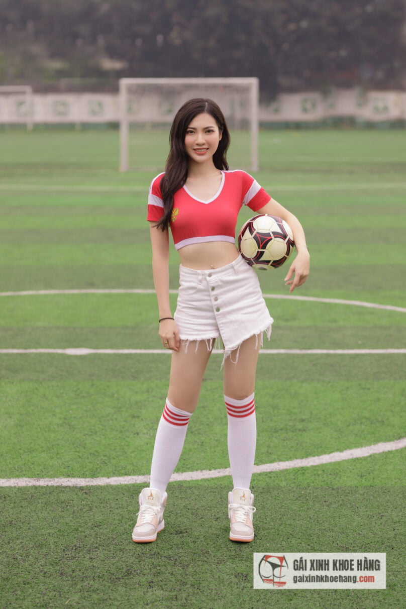 Người mẫu ảnh Phạm Hoàng Giang xinh đẹp nổi bật “Nóng Cùng World Cup 2022”
