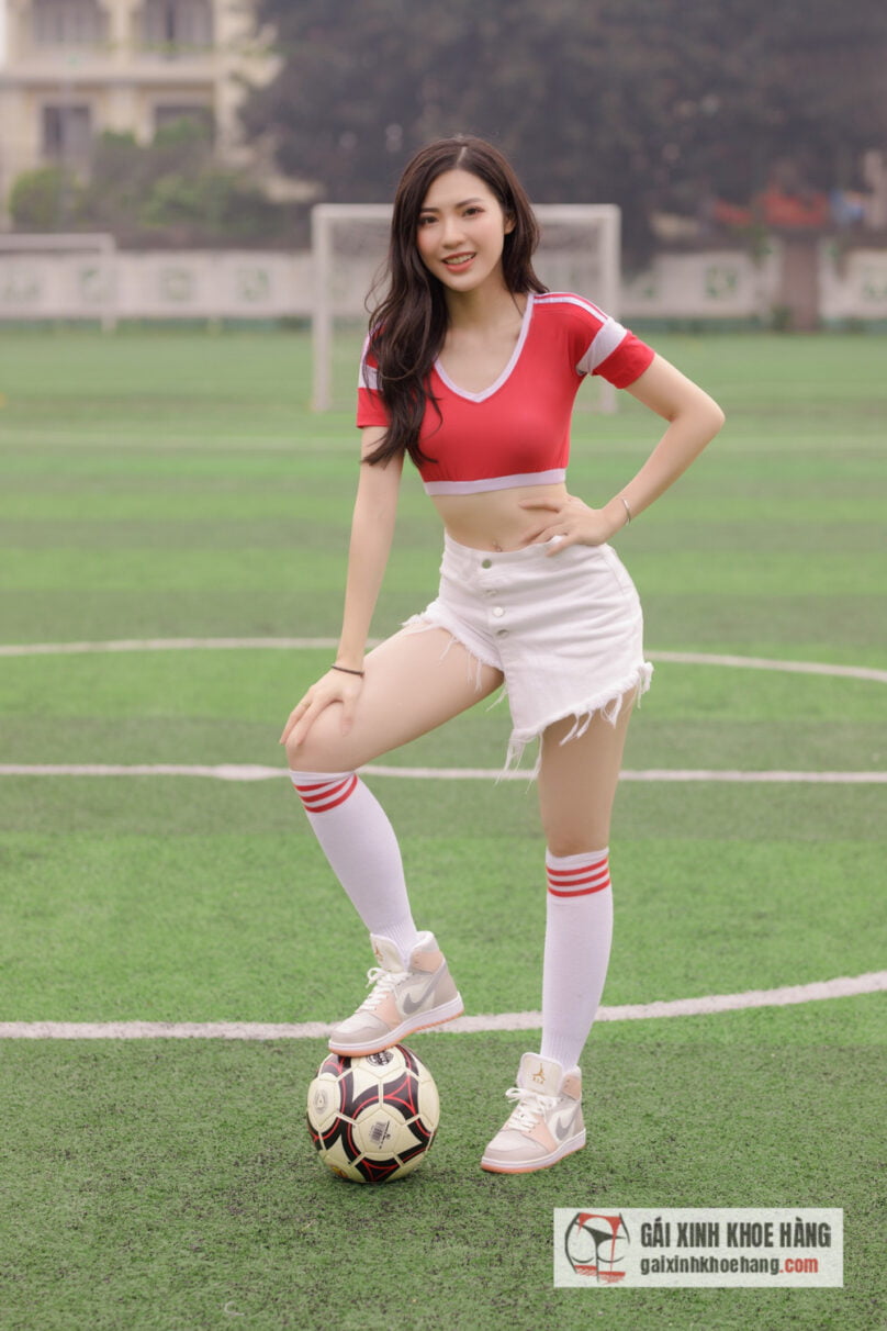 Người mẫu ảnh Phạm Hoàng Giang xinh đẹp nổi bật “Nóng Cùng World Cup 2022”