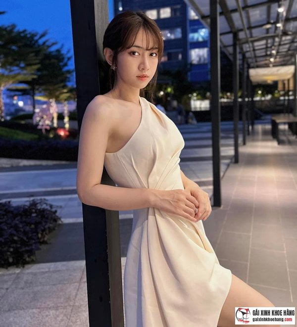 Hình ảnh hot tiktoker Lê Bống sexy cực hấp dẫn
