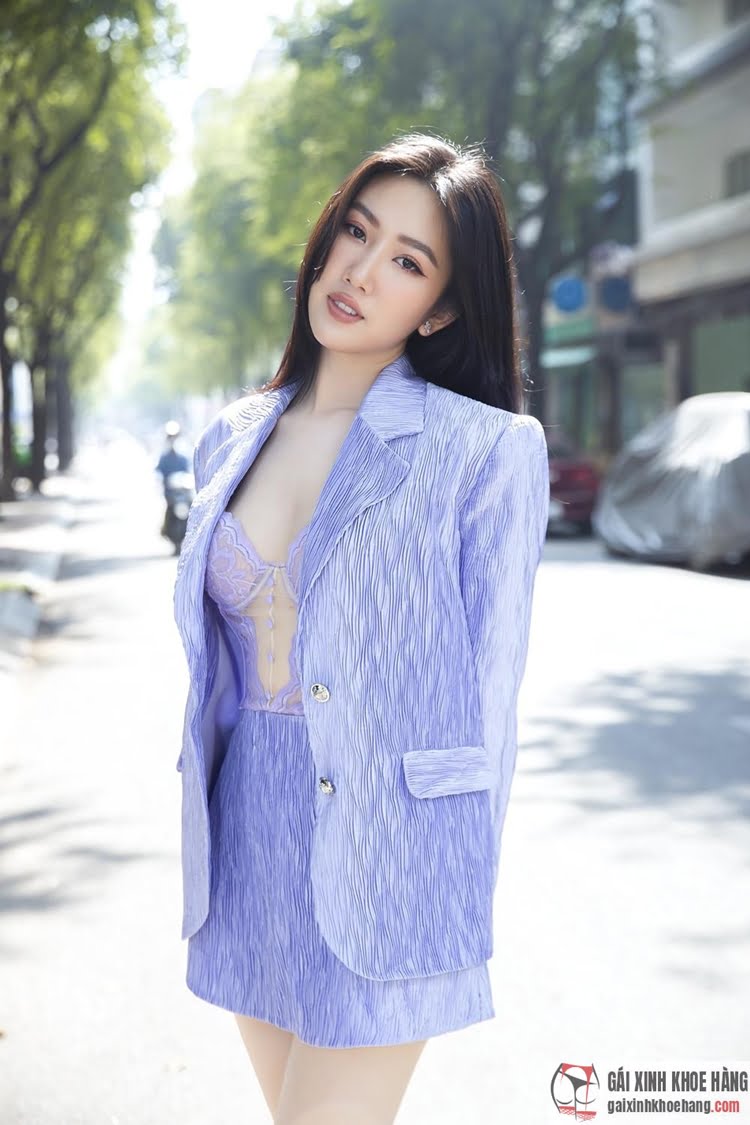 hình ảnh thúy ngân sexy nóng bỏng