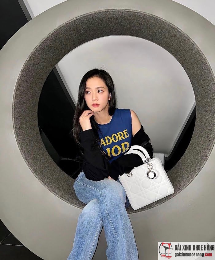 ảnh jisoo dễ thương nhất
