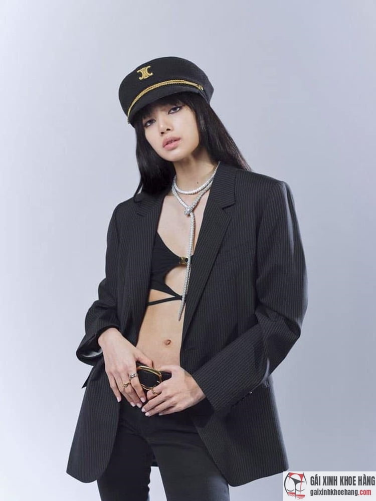 ảnh lisa ngầu gợi cảm