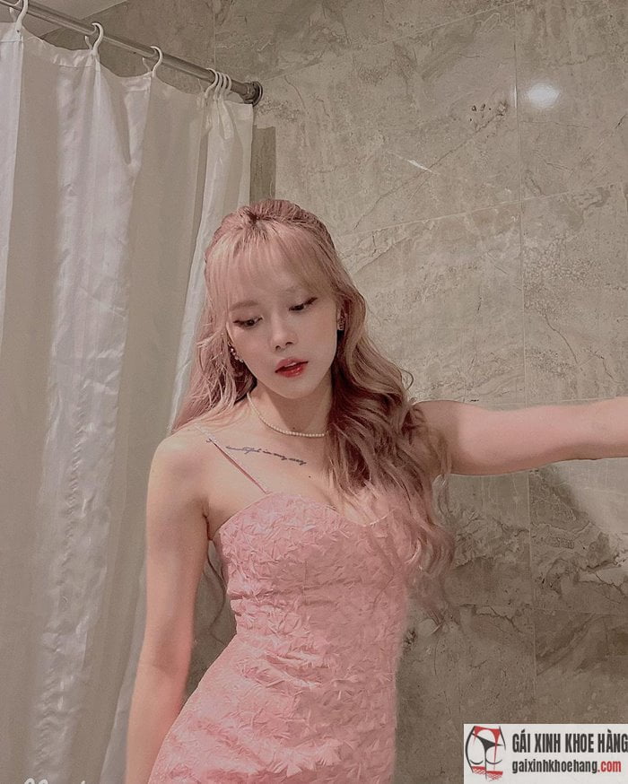 hình ảnh ca sĩ thiều bảo trâm sexy