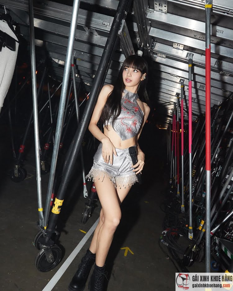 hình ảnh lisa ngầu hấp dẫn