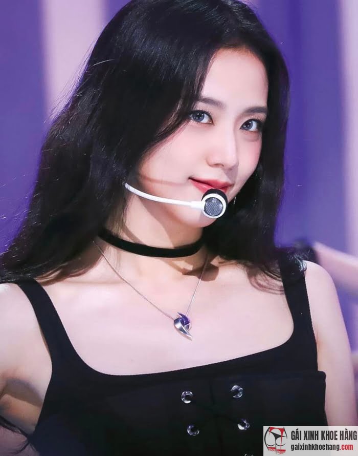 tấm ảnh jisoo dễ thương 