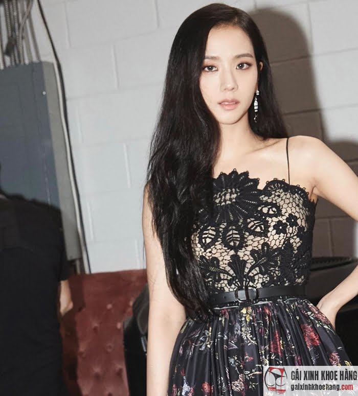 tấm ảnh jisoo dễ thương gợi cảm
