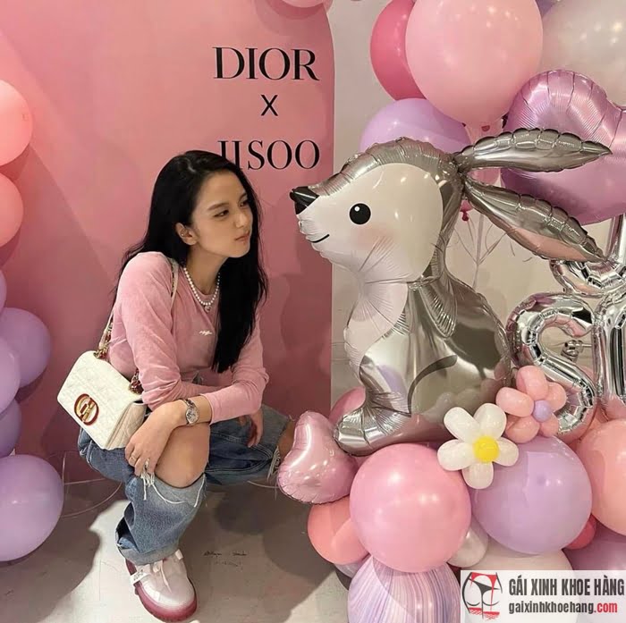 tấm ảnh jisoo dễ thương hot nhất