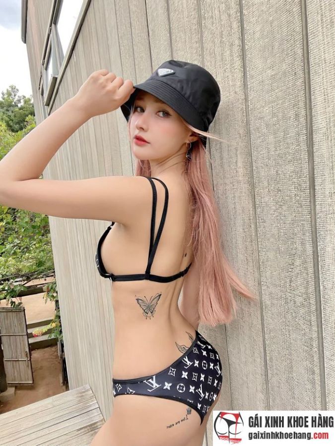 gái xinh mặc bikini